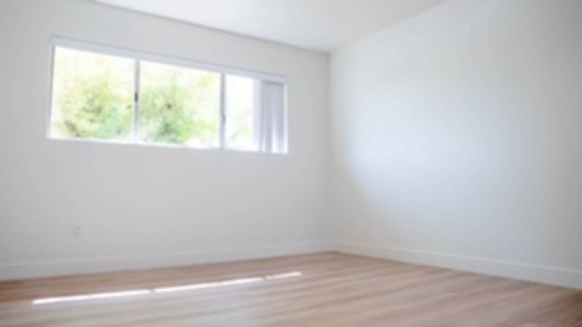Tustin Apartment: 15601 Tustin Village Way
