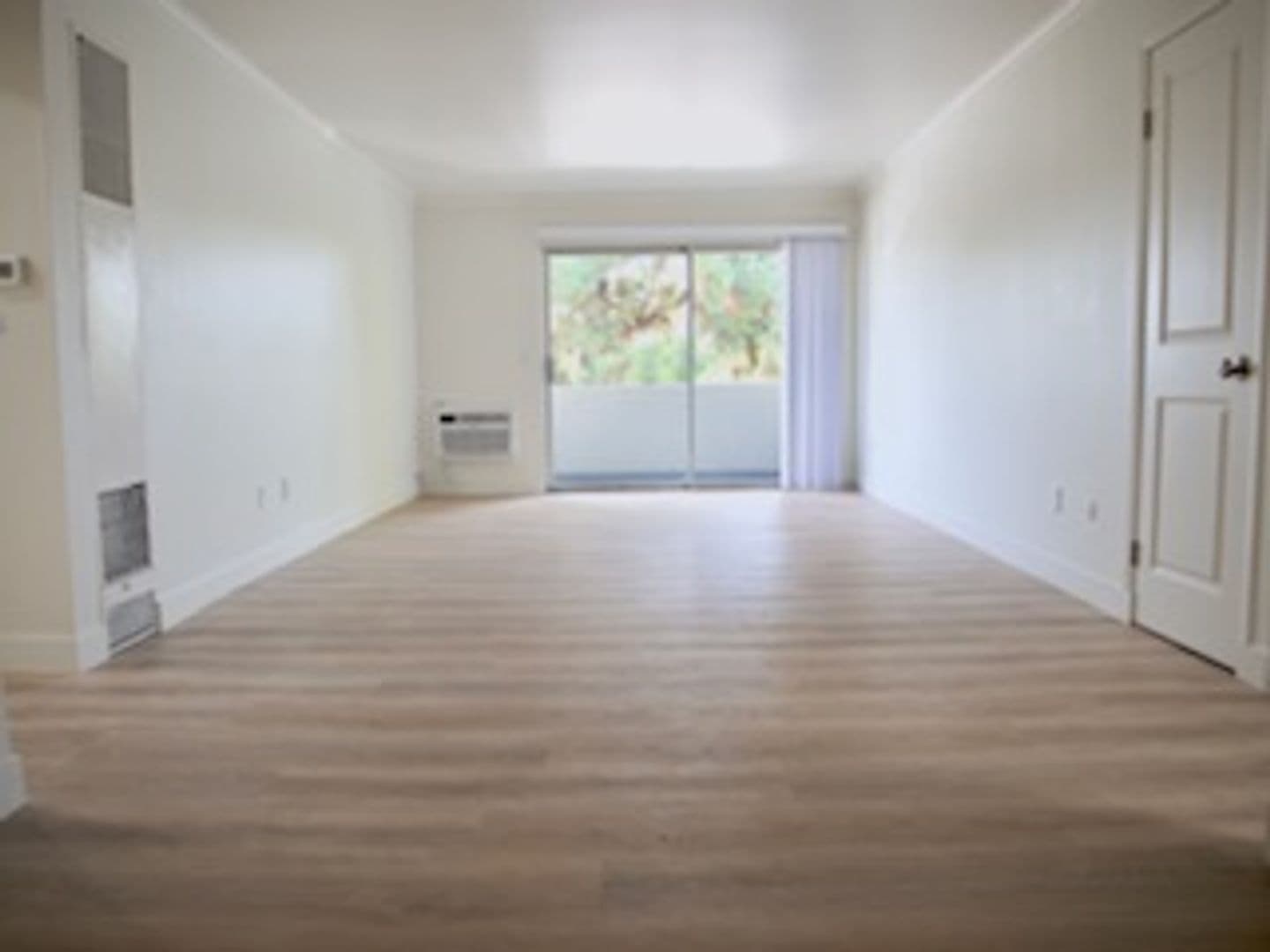 Tustin Apartment: 15601 Tustin Village Way