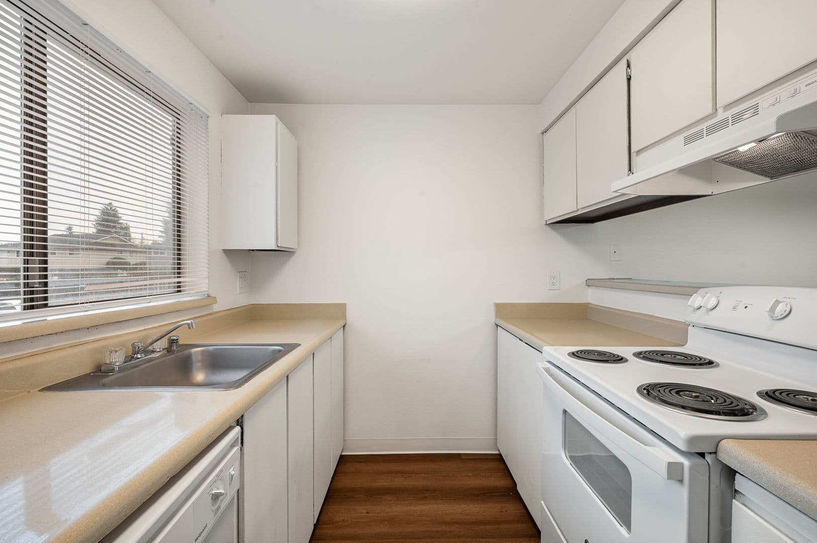 Everett Apartment: 702 W Casino Rd