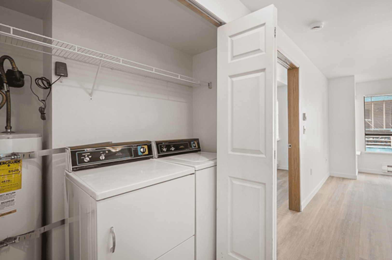 Seattle Apartment: 3250 SW Avalon Way