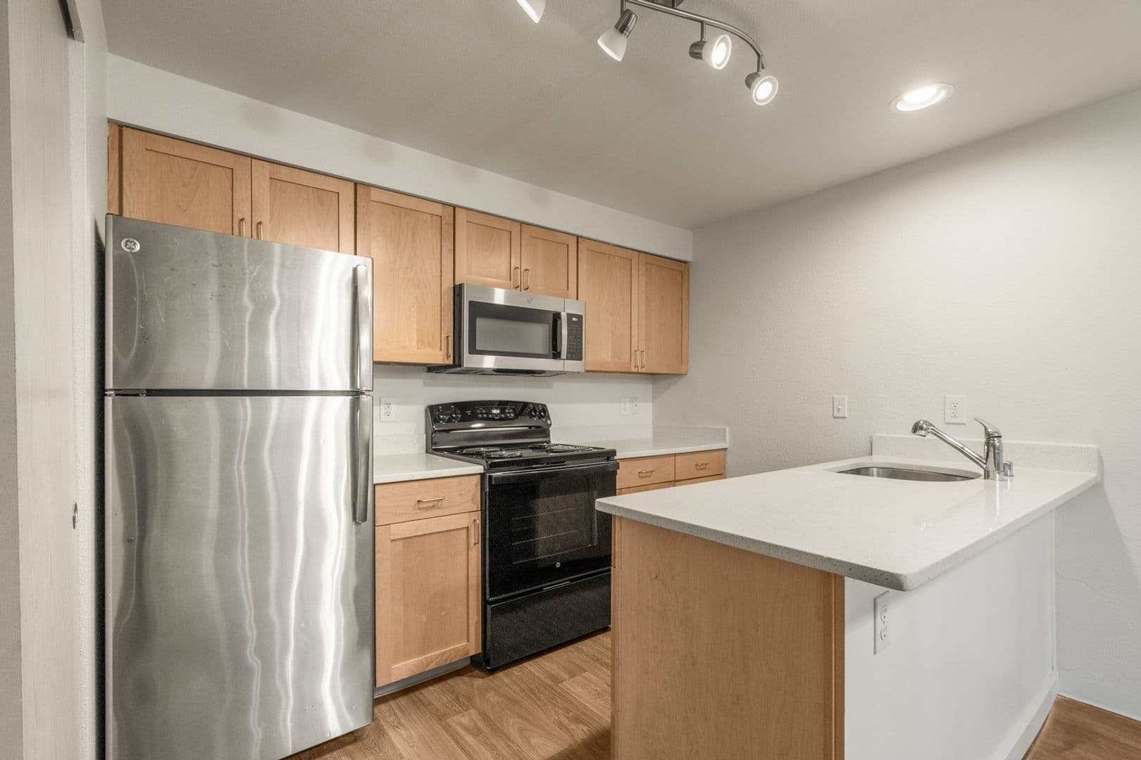 Tacoma Apartment: 10925 Park Ave S