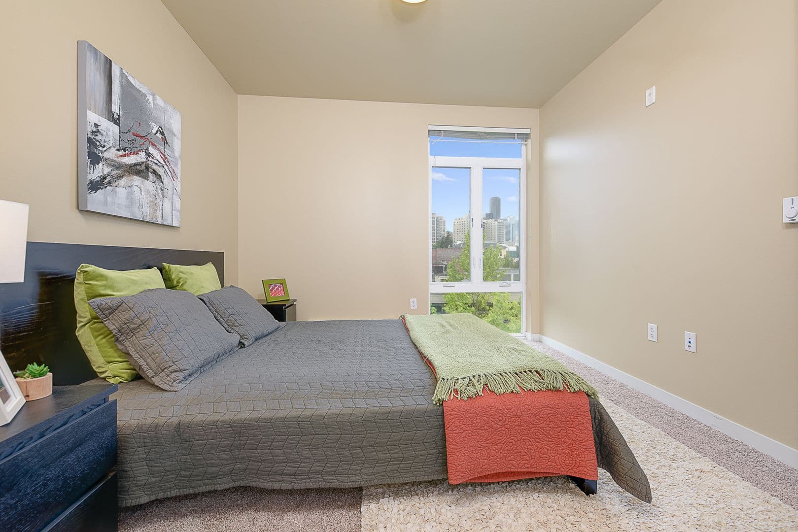 Seattle Apartment: 1615 Belmont Ave
