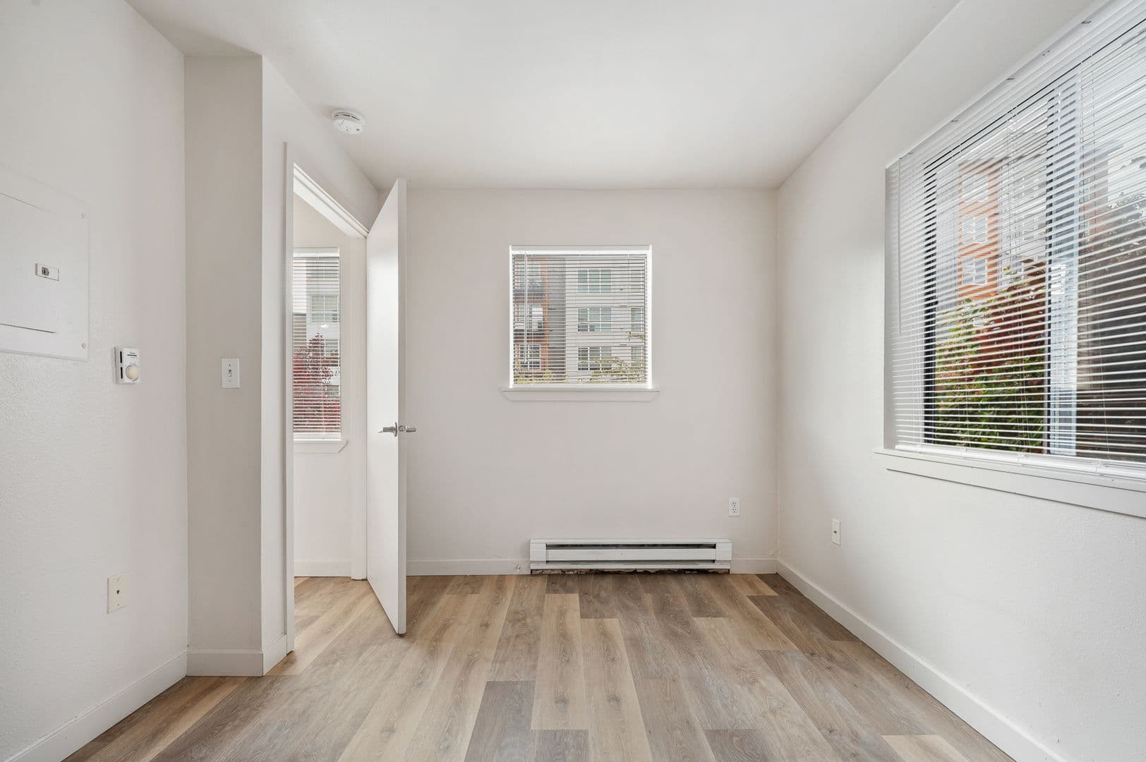 Seattle Apartment: 3236 SW Avalon Way
