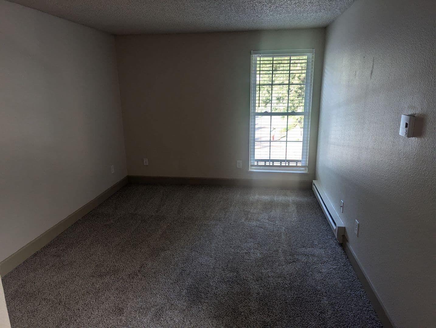 Kent Apartment: 9626 S 252nd St