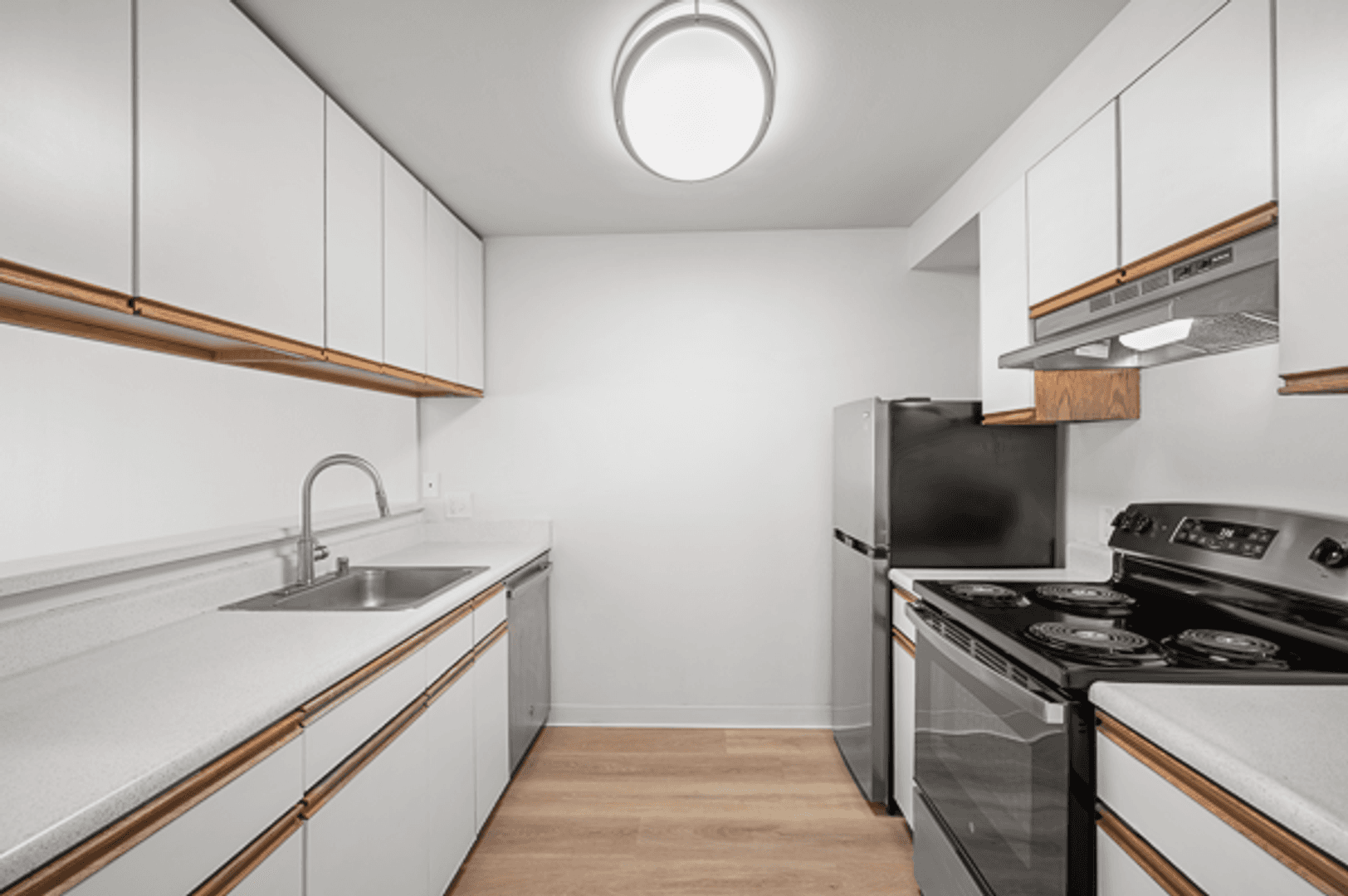 Seattle Apartment: 3250 SW Avalon Way