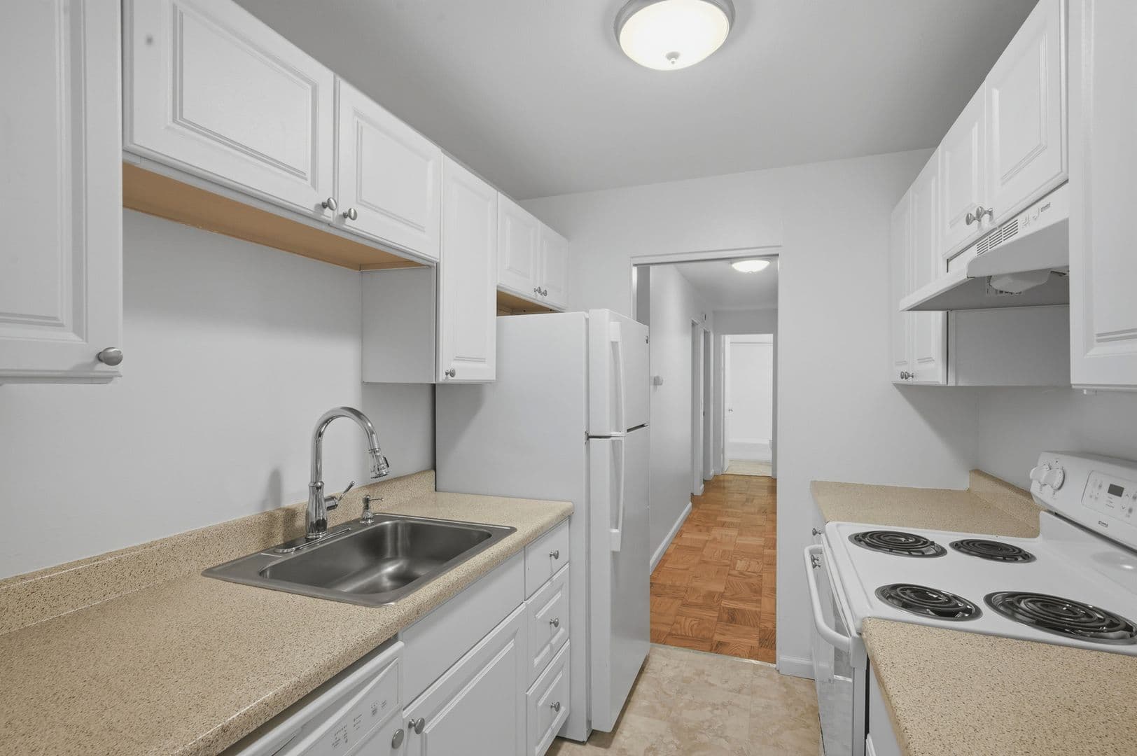 Seattle Apartment: 800 2nd Ave N