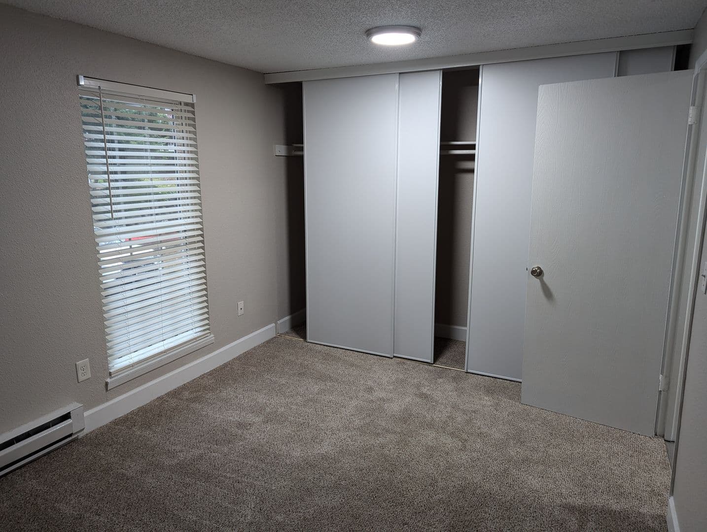 Kent Apartment: 9626 S 252nd St