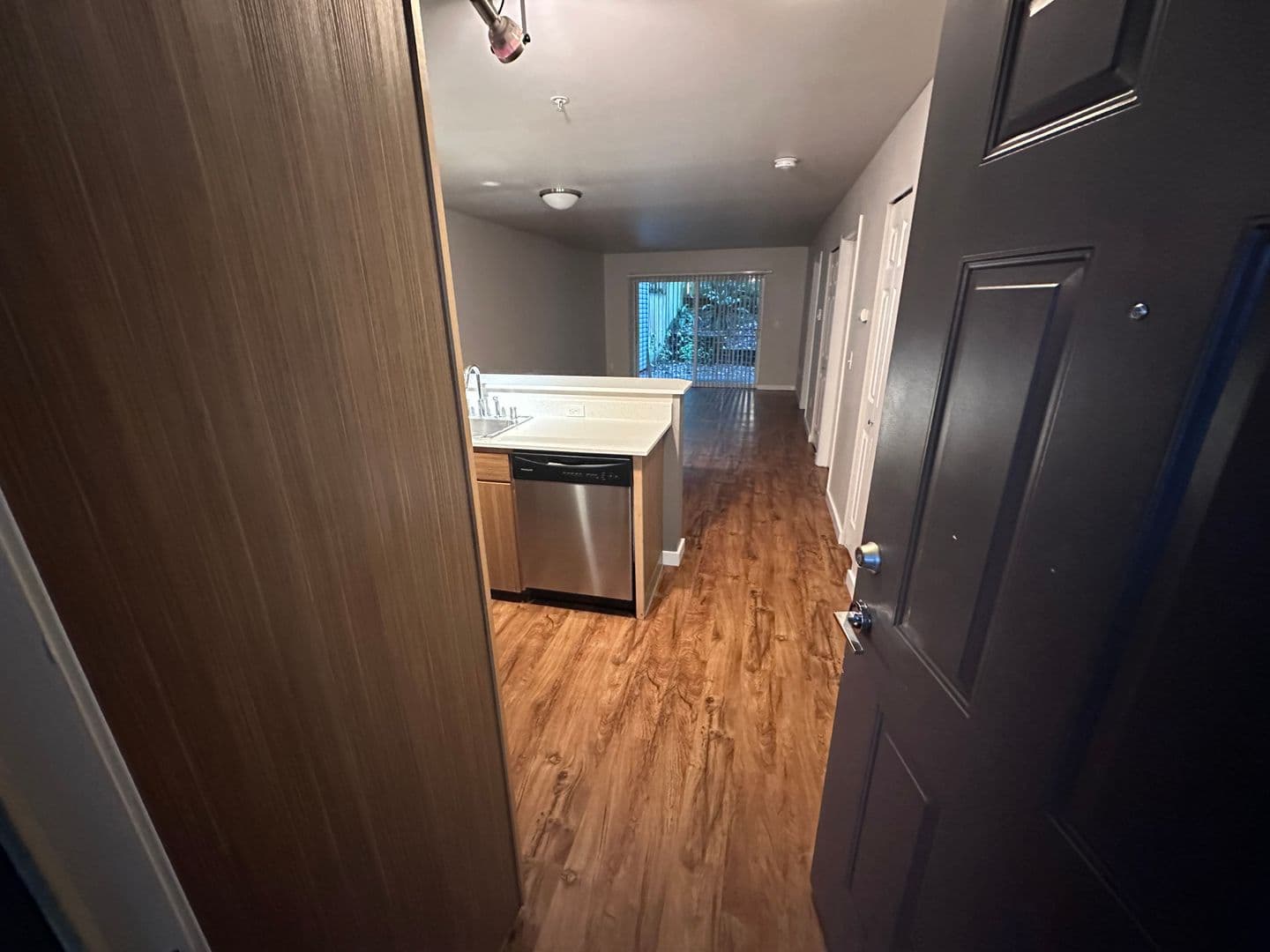 Seattle Apartment: 3233 SW Avalon Way