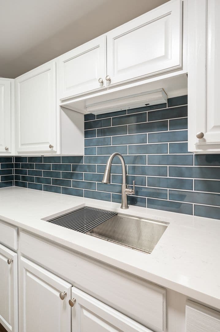 Burien Apartment: 255 SW 154th St