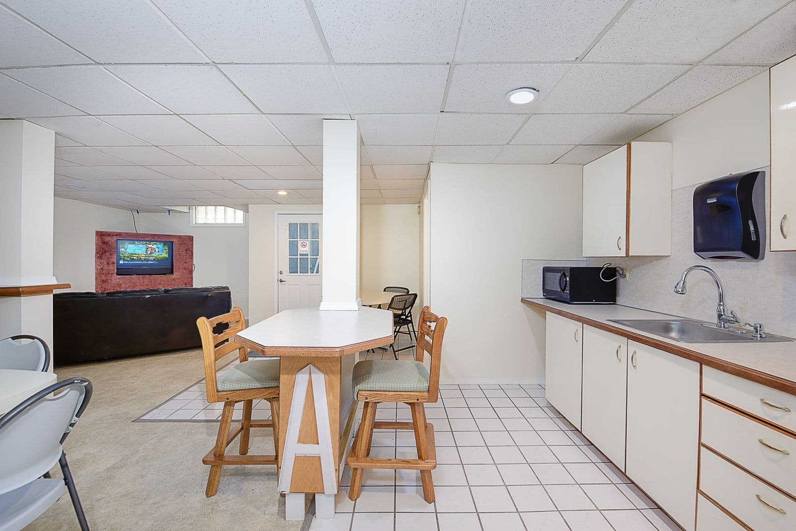 Seattle Apartment: 151 11th Ave