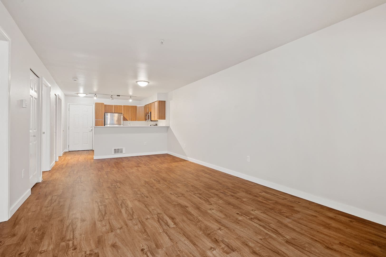 Seattle Apartment: 3233 SW Avalon Way