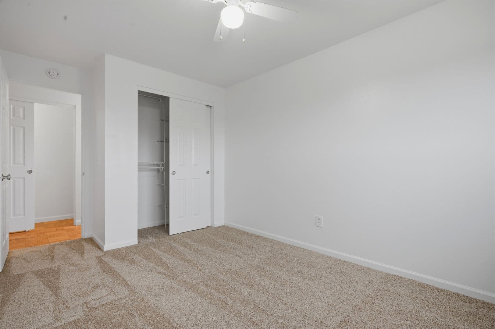 Seattle Apartment: 800 2nd Ave N