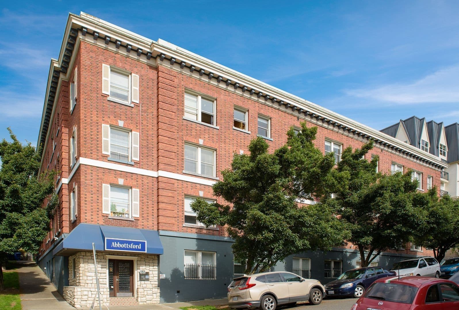 Seattle Apartment: 151 11th Ave
