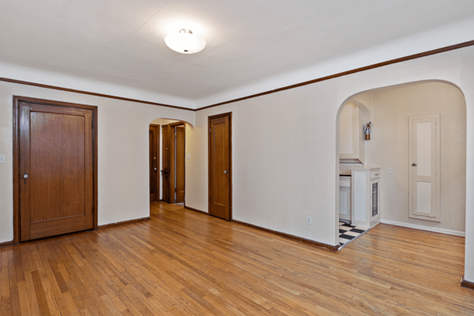 Seattle Apartment: 503 1st Ave W.