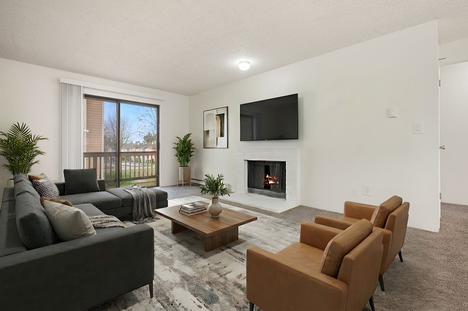 Everett Apartment: 702 W Casino Rd