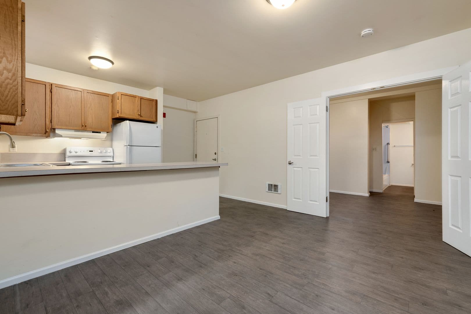 Seattle Apartment: 432 Summit Ave E