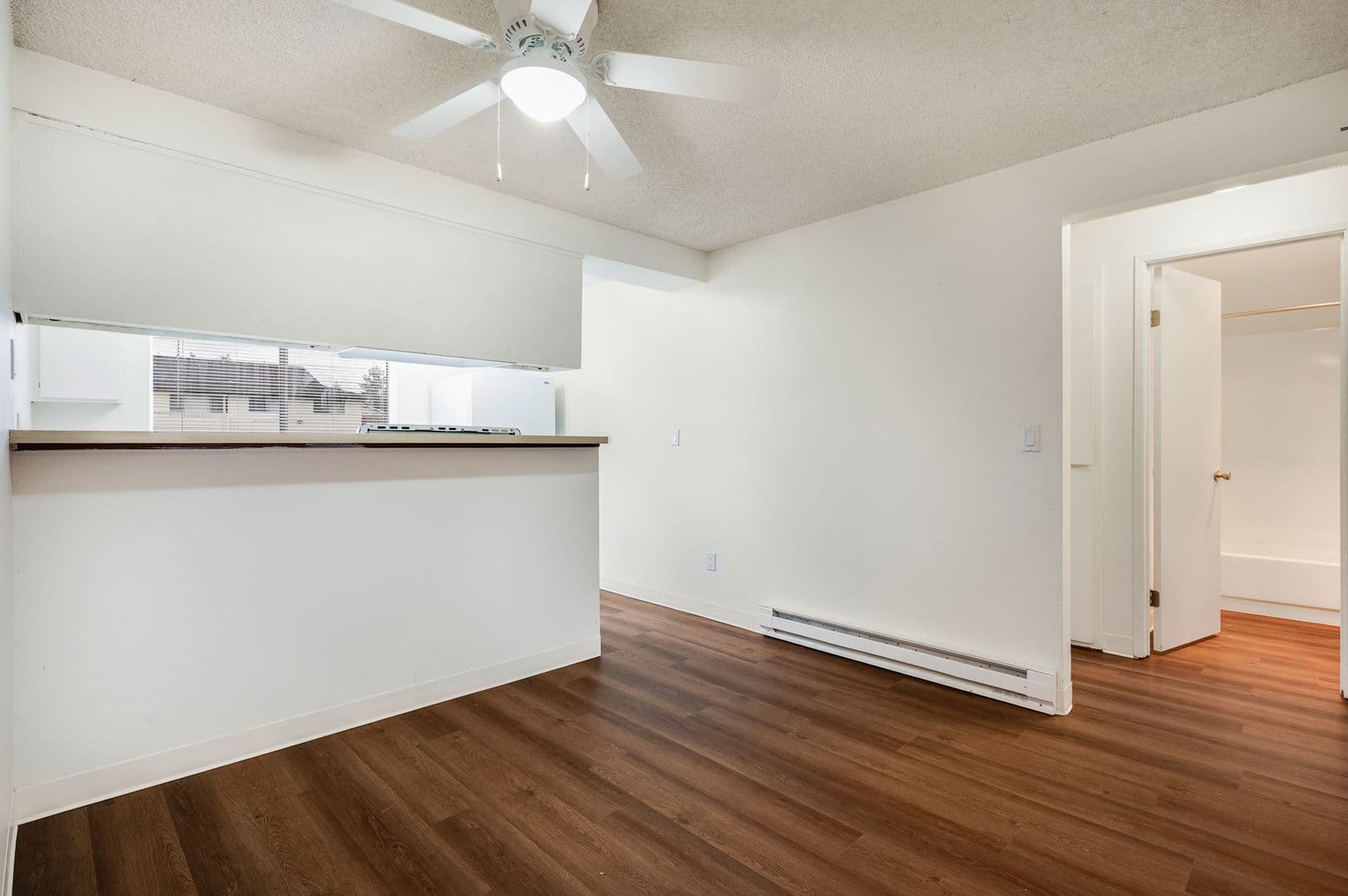 Everett Apartment: 702 W Casino Rd