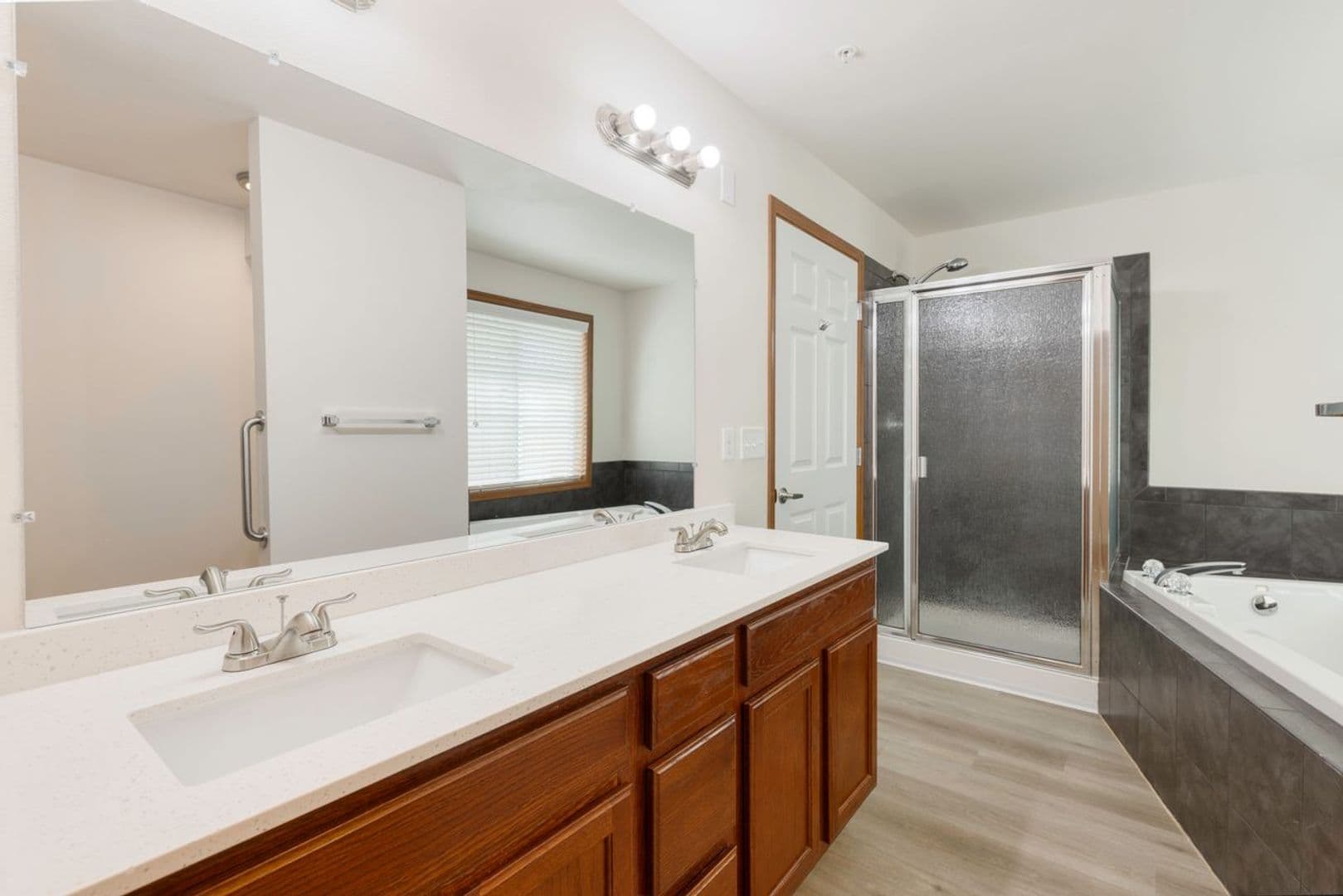 Maple Valley Apartment: 24331 228th Ave SE