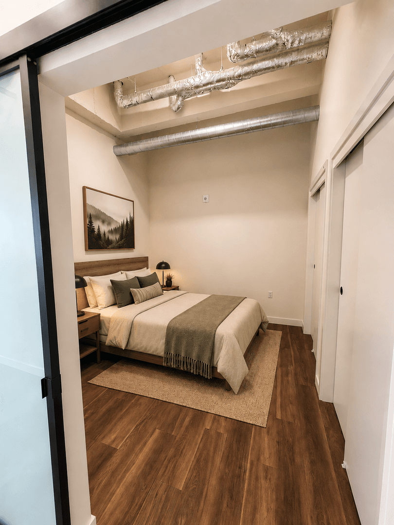 Seattle Apartment: 201 Queen Anne Ave N