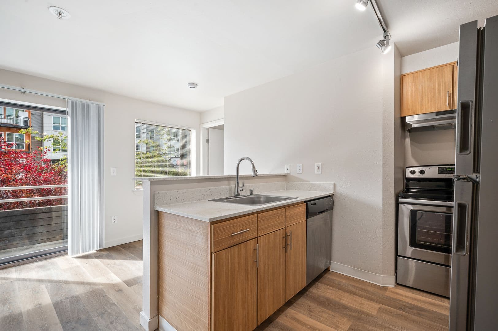 Seattle Apartment: 3236 SW Avalon Way