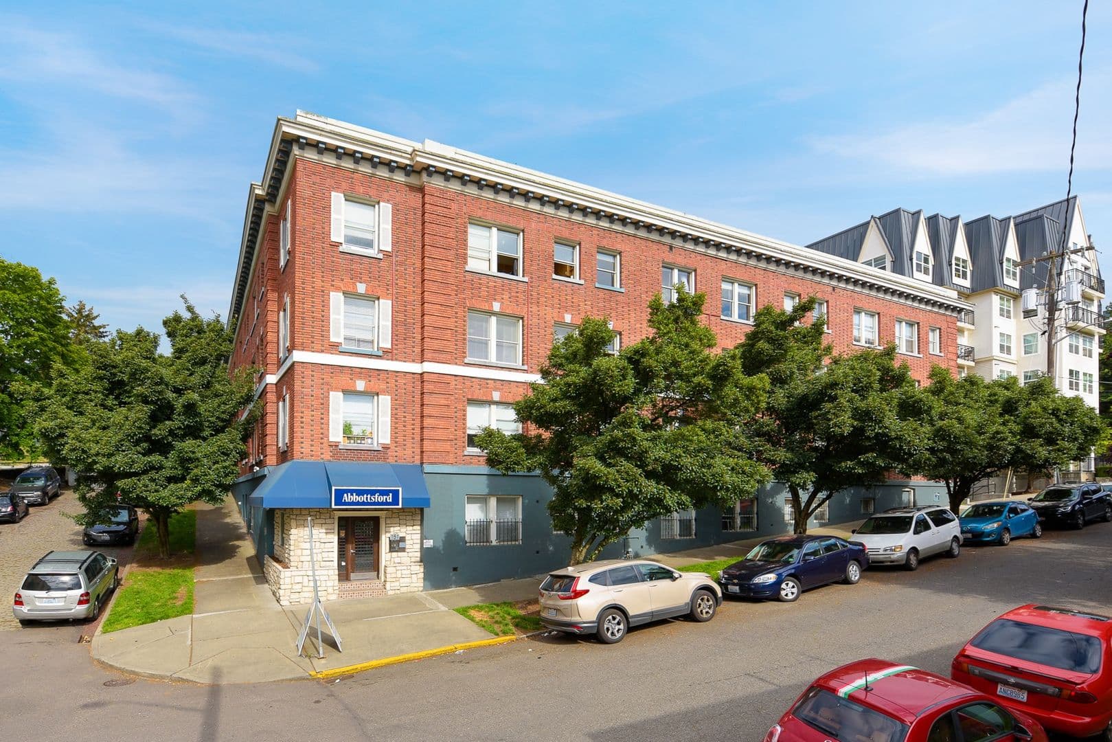 Seattle Apartment: 151 11th Ave