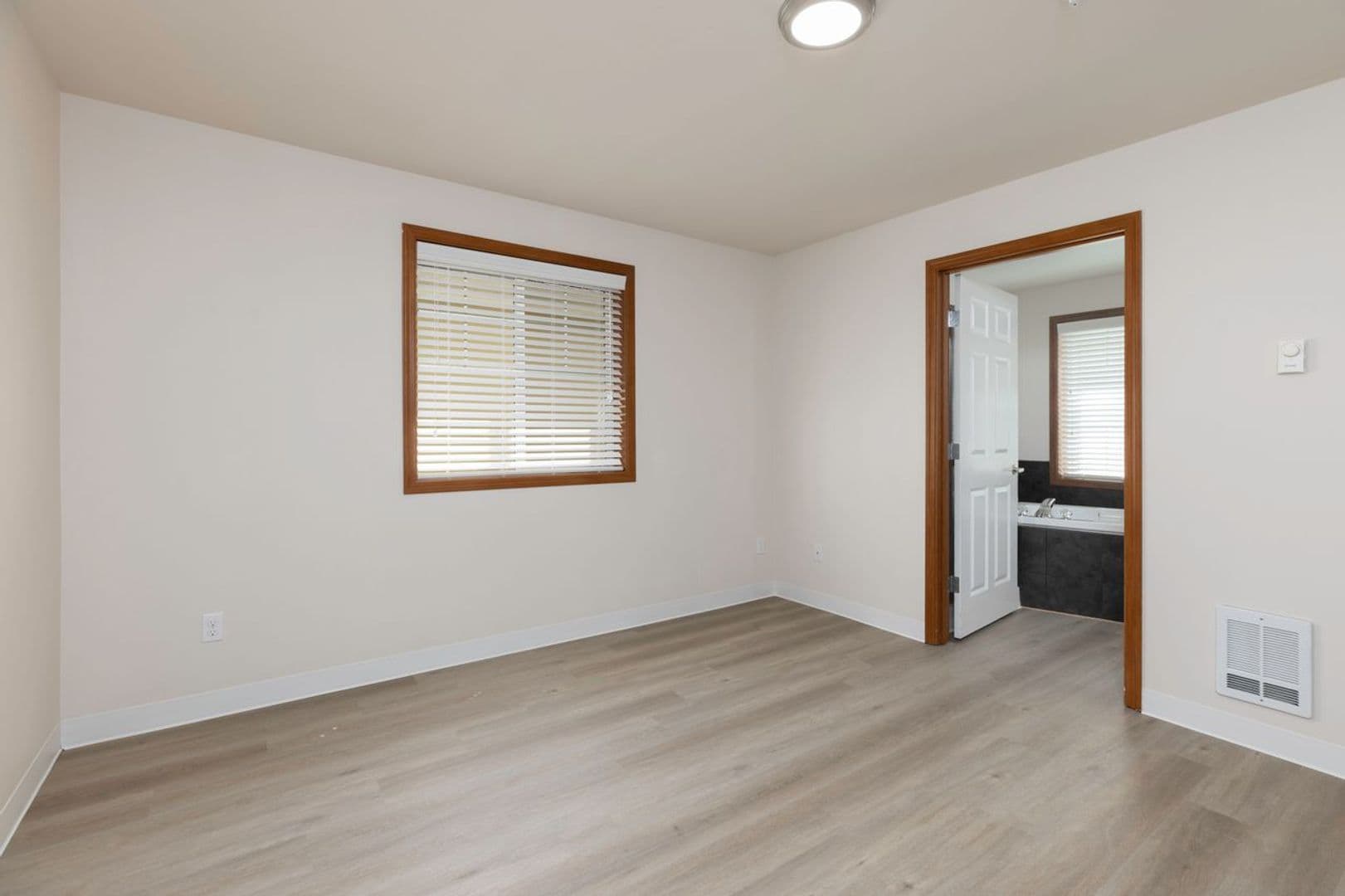 Maple Valley Apartment: 24331 228th Ave SE