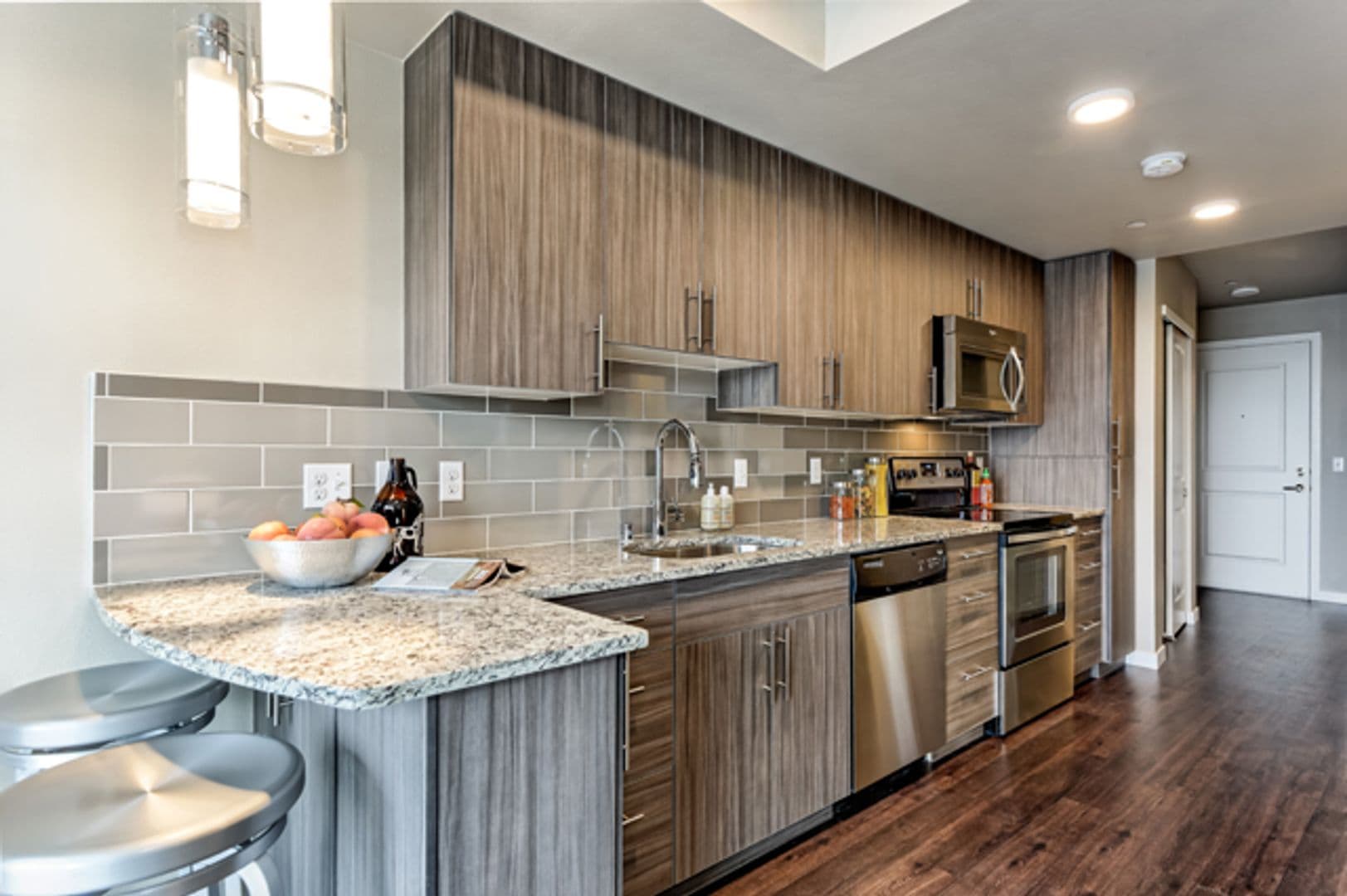 Seattle Apartment: 1321 E John St