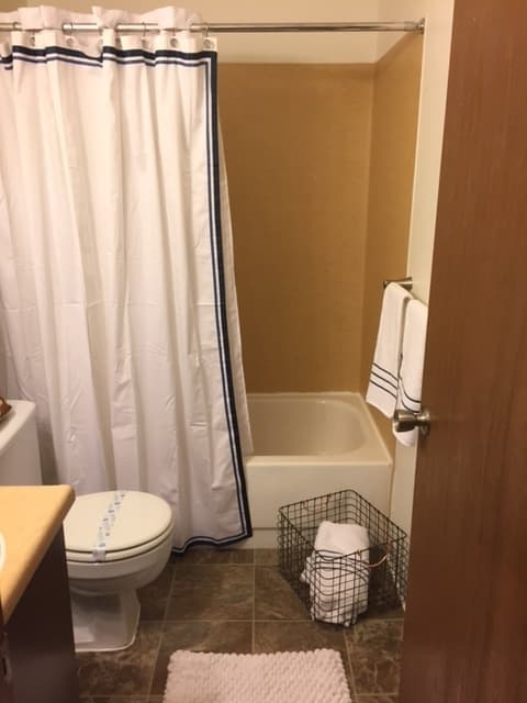 Everett Apartment: 702 W Casino Rd