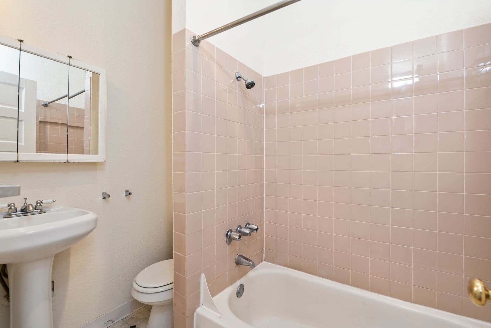 Seattle Apartment: 151 11th Ave