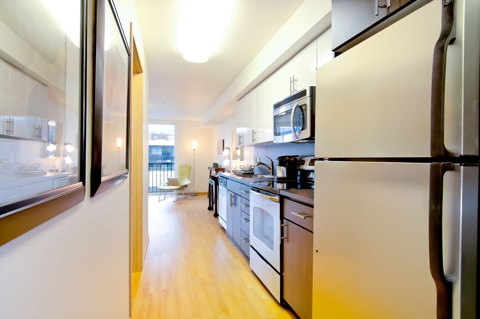 Seattle Apartment: 201 W Harrison St