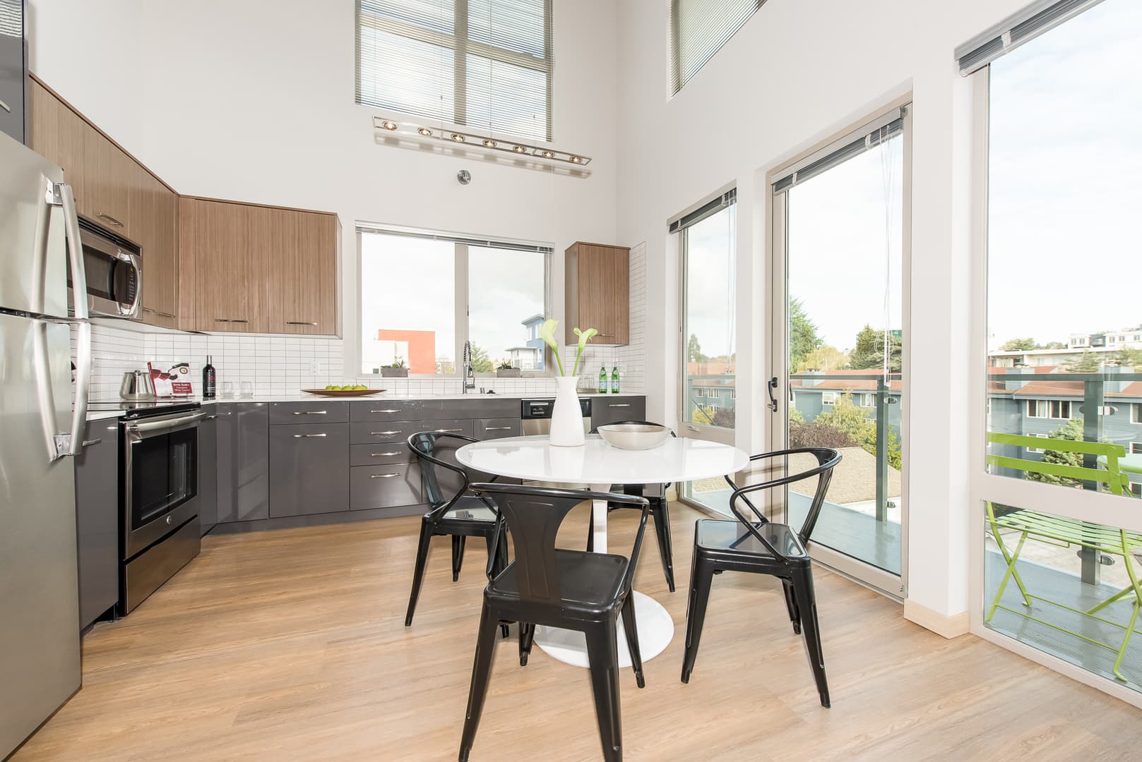 Seattle Apartment: 200 Belmont Ave E