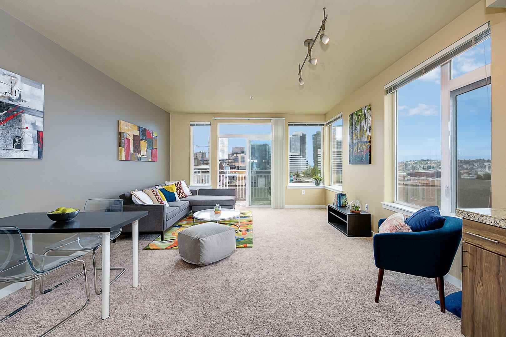 Seattle Apartment: 1615 Belmont Ave