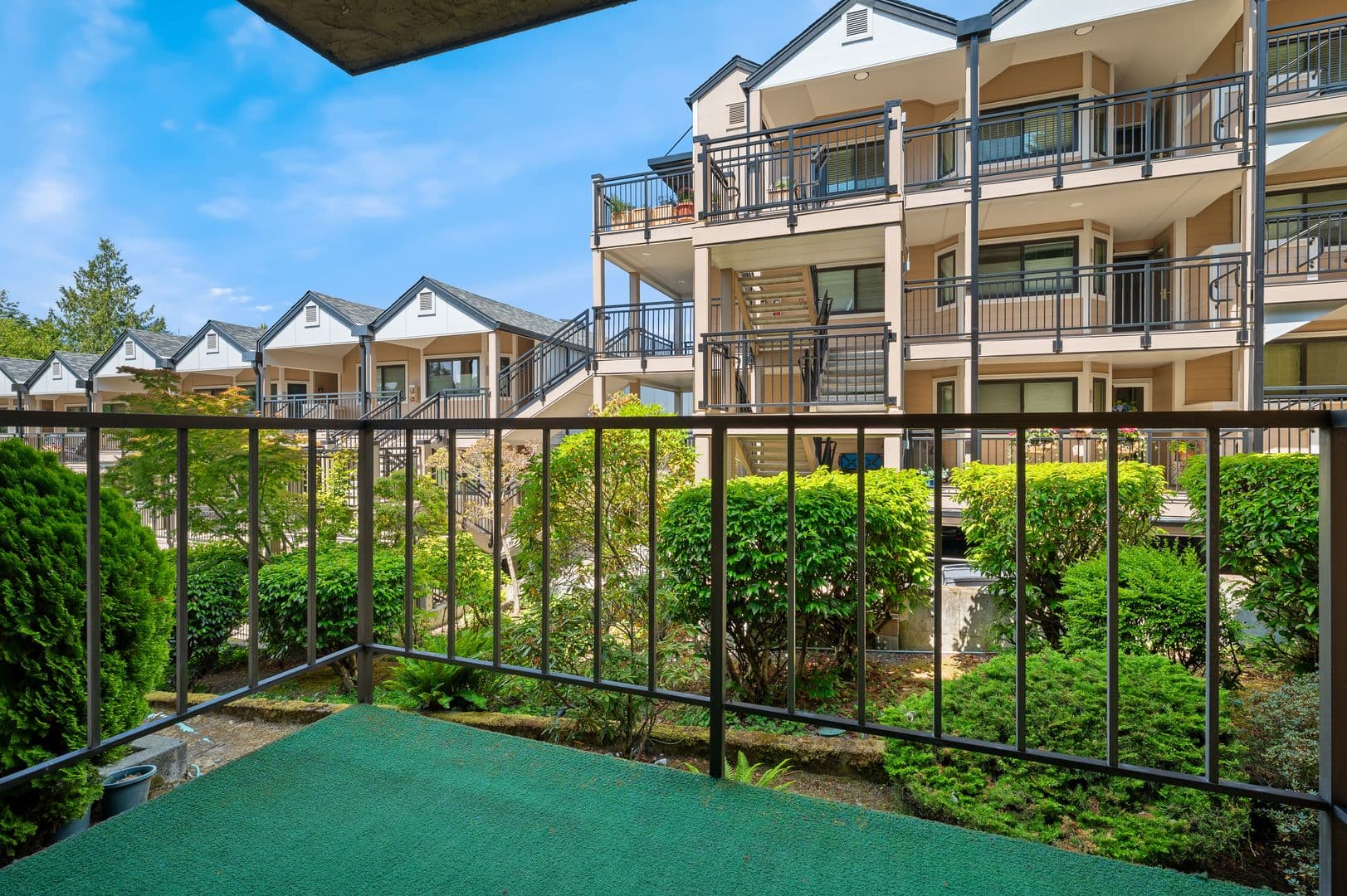 Edmonds Apartment: 1050 5th Ave S