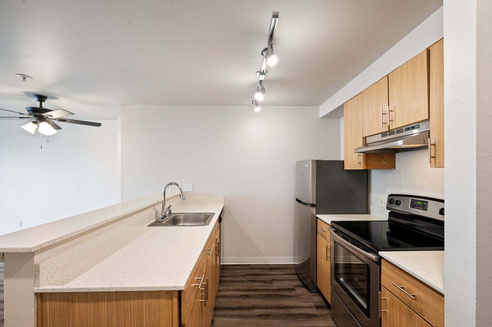 Seattle Apartment: 3236 SW Avalon Way