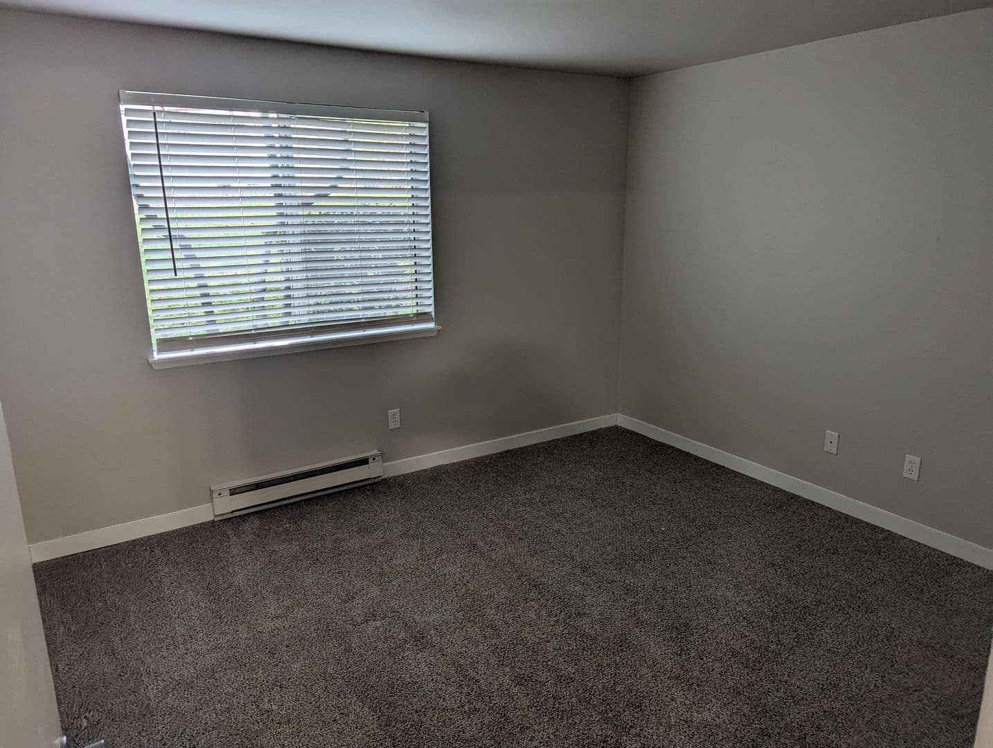 Kent Apartment: 9626 S 252nd St