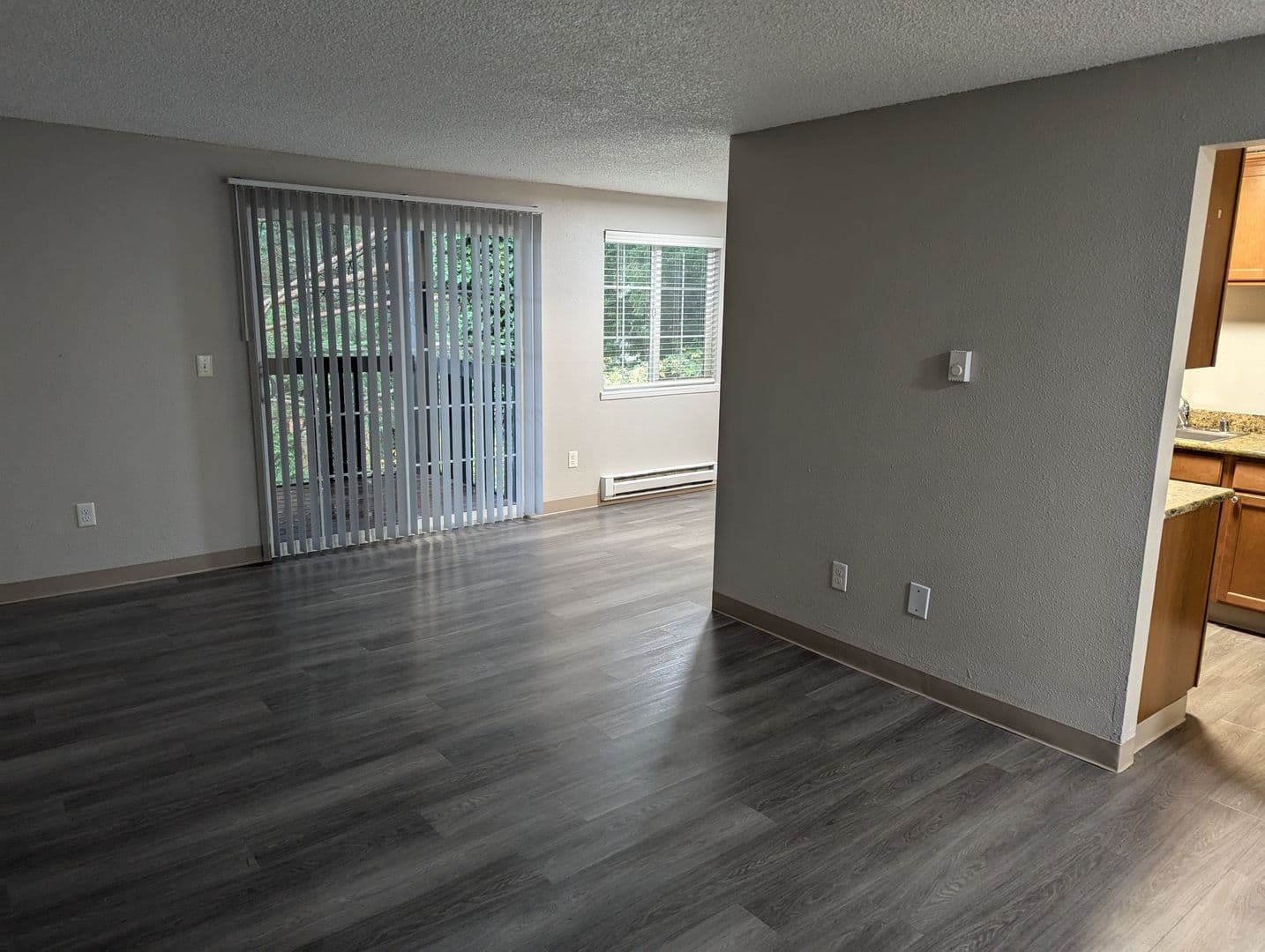 Kent Apartment: 9626 S 252nd St
