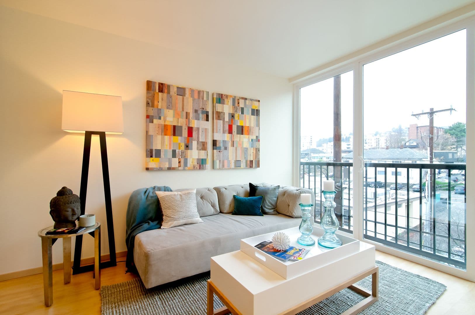 Seattle Apartment: 201 W Harrison St