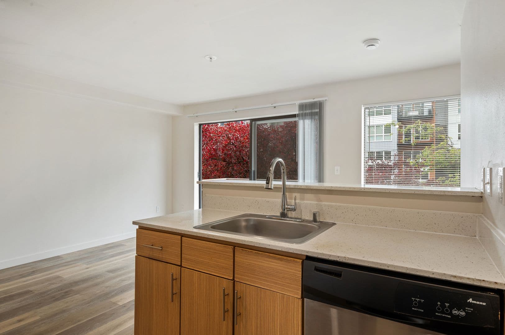 Seattle Apartment: 3236 SW Avalon Way