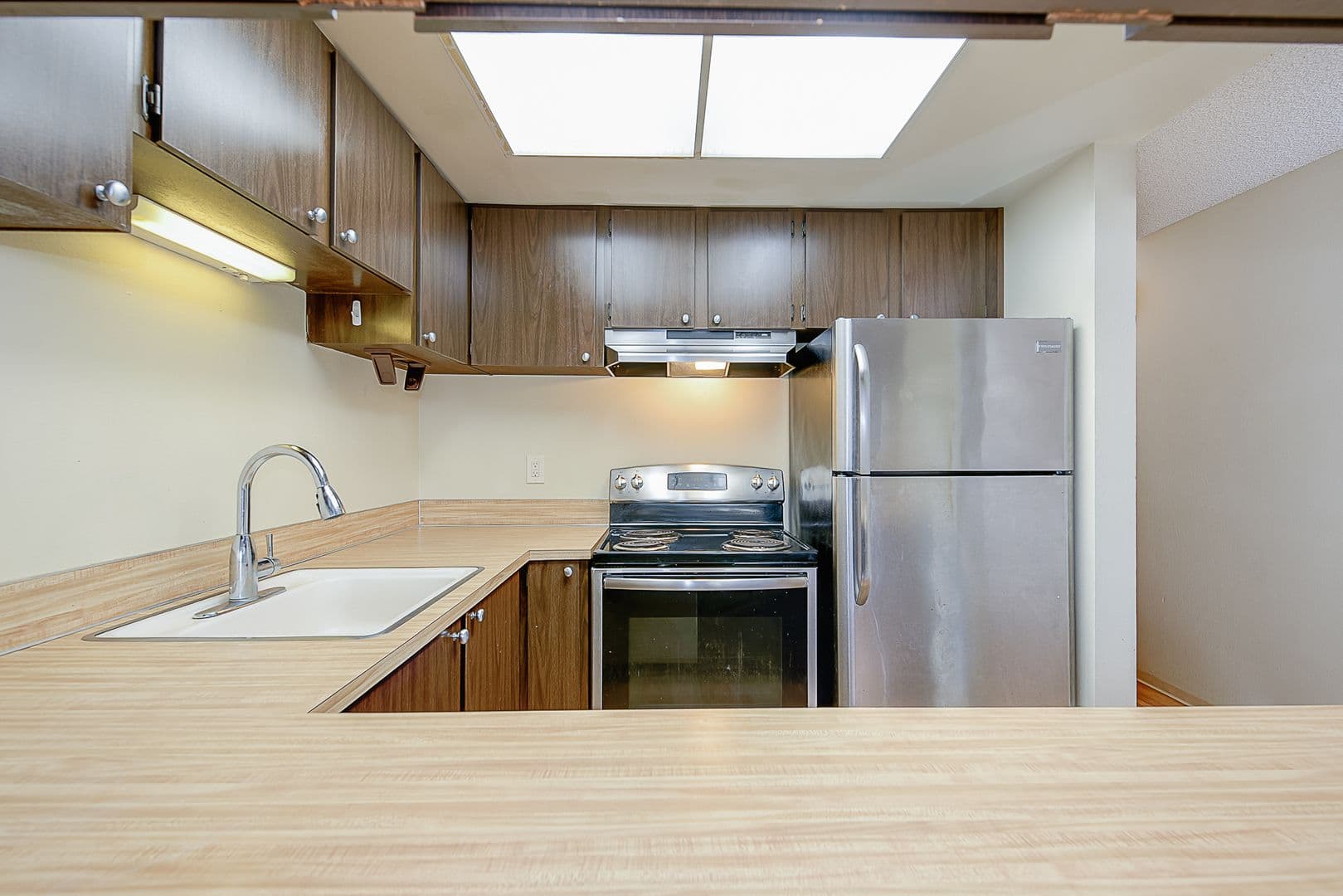 Seattle Apartment: 5204 15th Ave NE