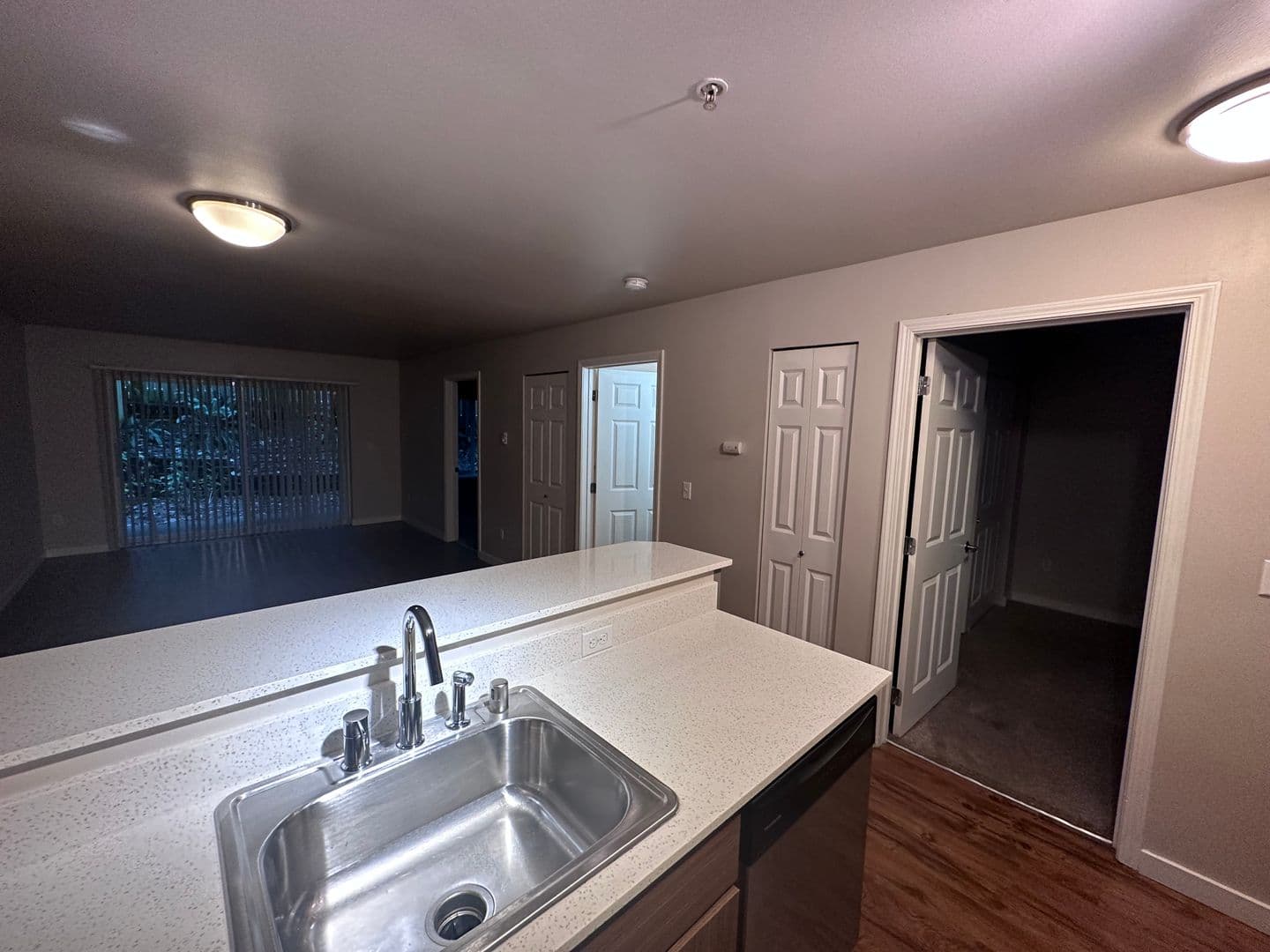 Seattle Apartment: 3233 SW Avalon Way