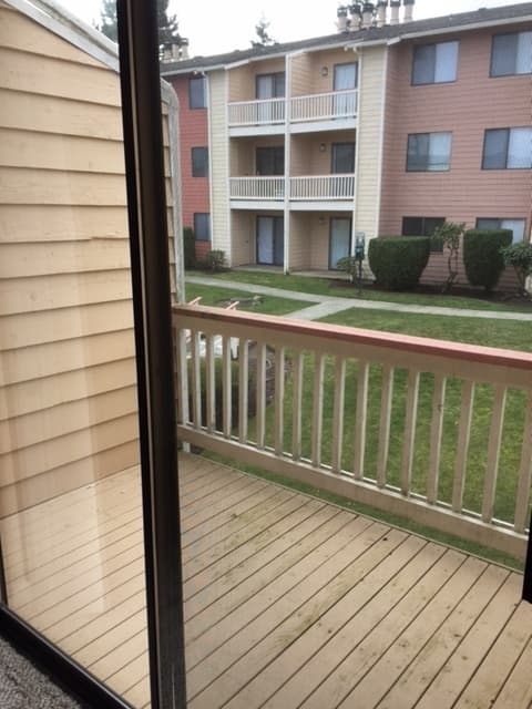 Everett Apartment: 702 W Casino Rd