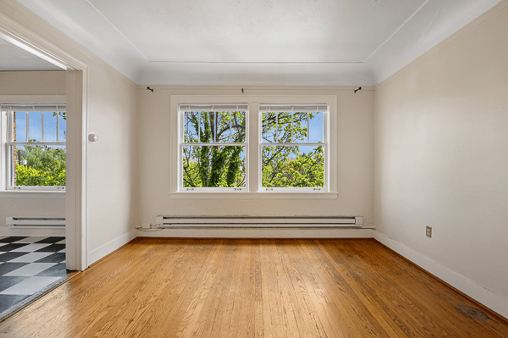 Seattle Apartment: 1450 E Republican St