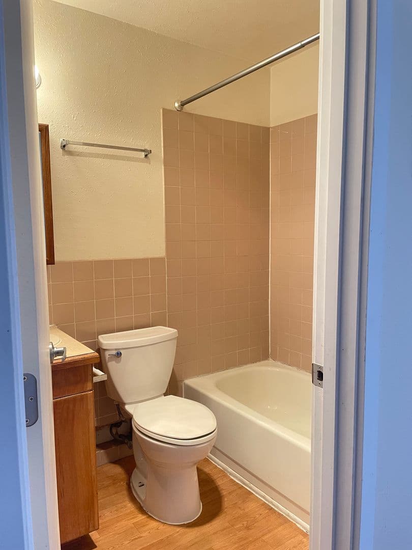 Seattle Apartment: 151 11th Ave