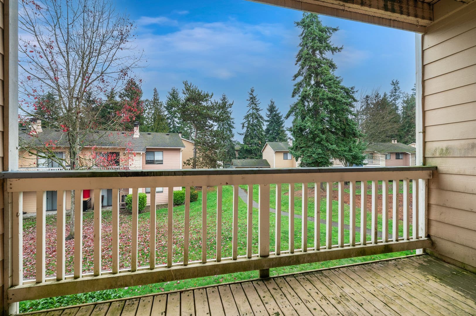 Everett Apartment: 702 W Casino Rd