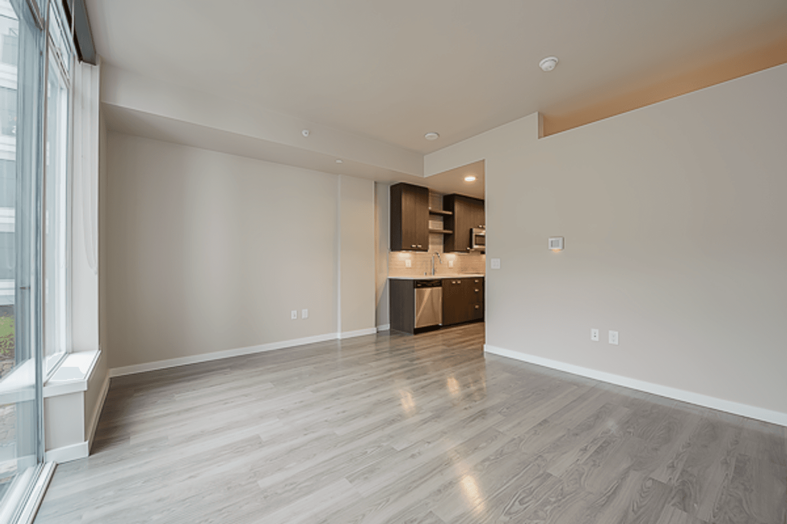 Bellevue Apartment: 88 102nd Ave NE