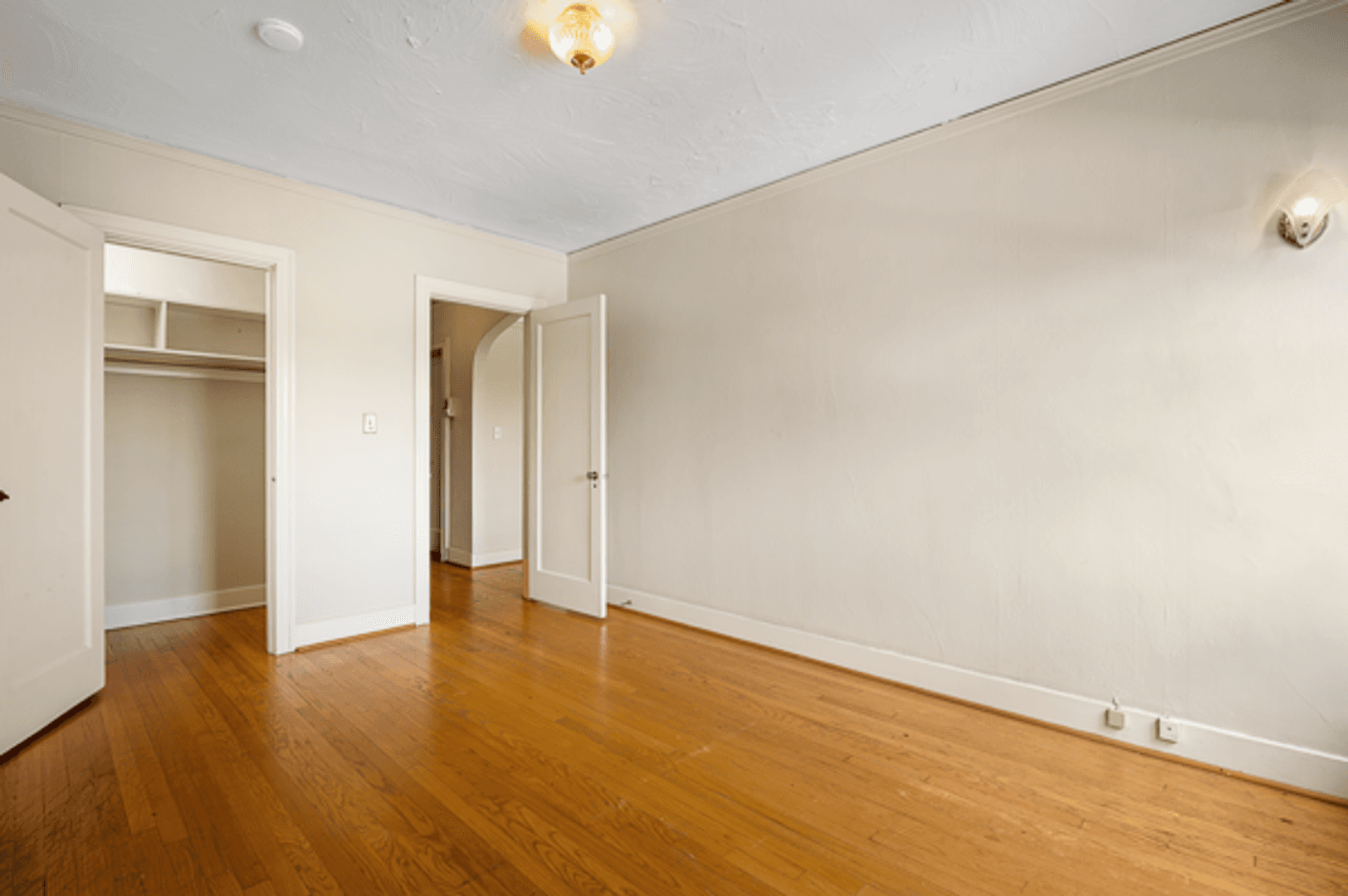 Seattle Apartment: 1450 E Republican St