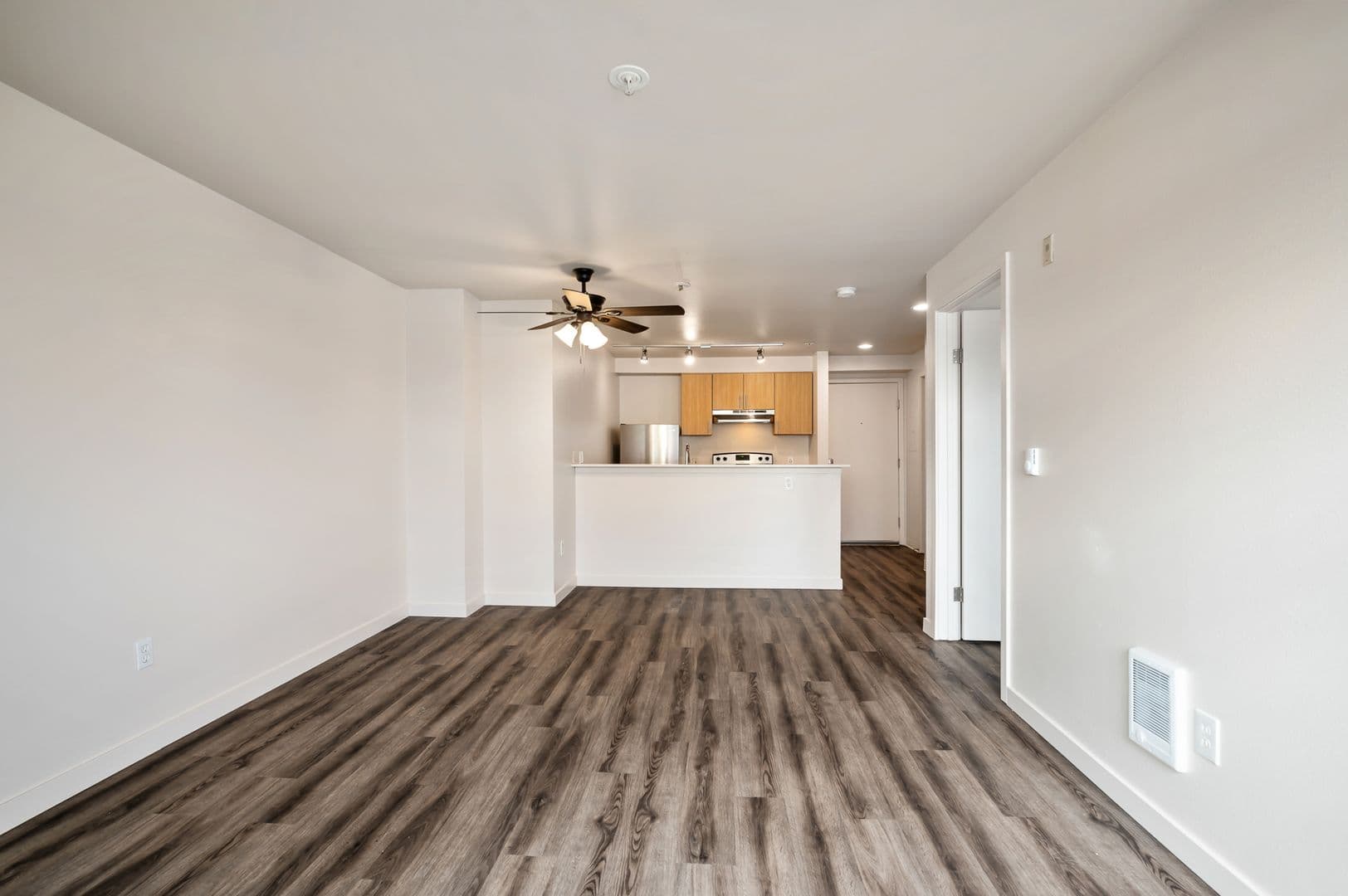 Seattle Apartment: 3236 SW Avalon Way