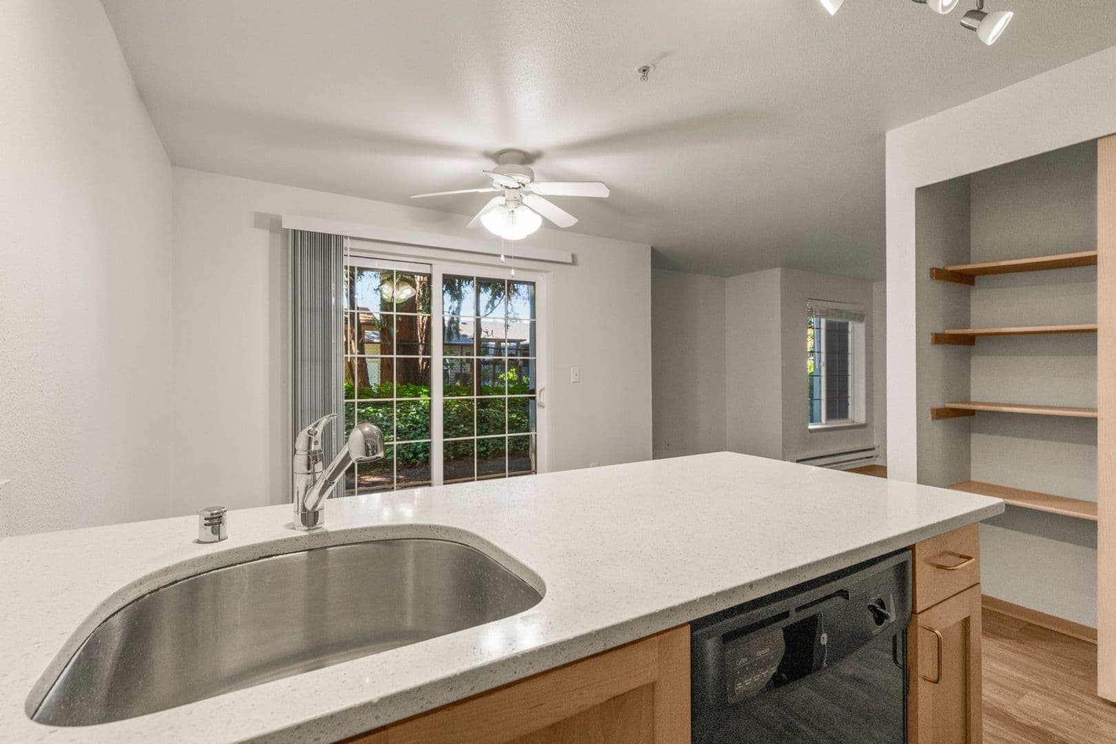 Tacoma Apartment: 10925 Park Ave S
