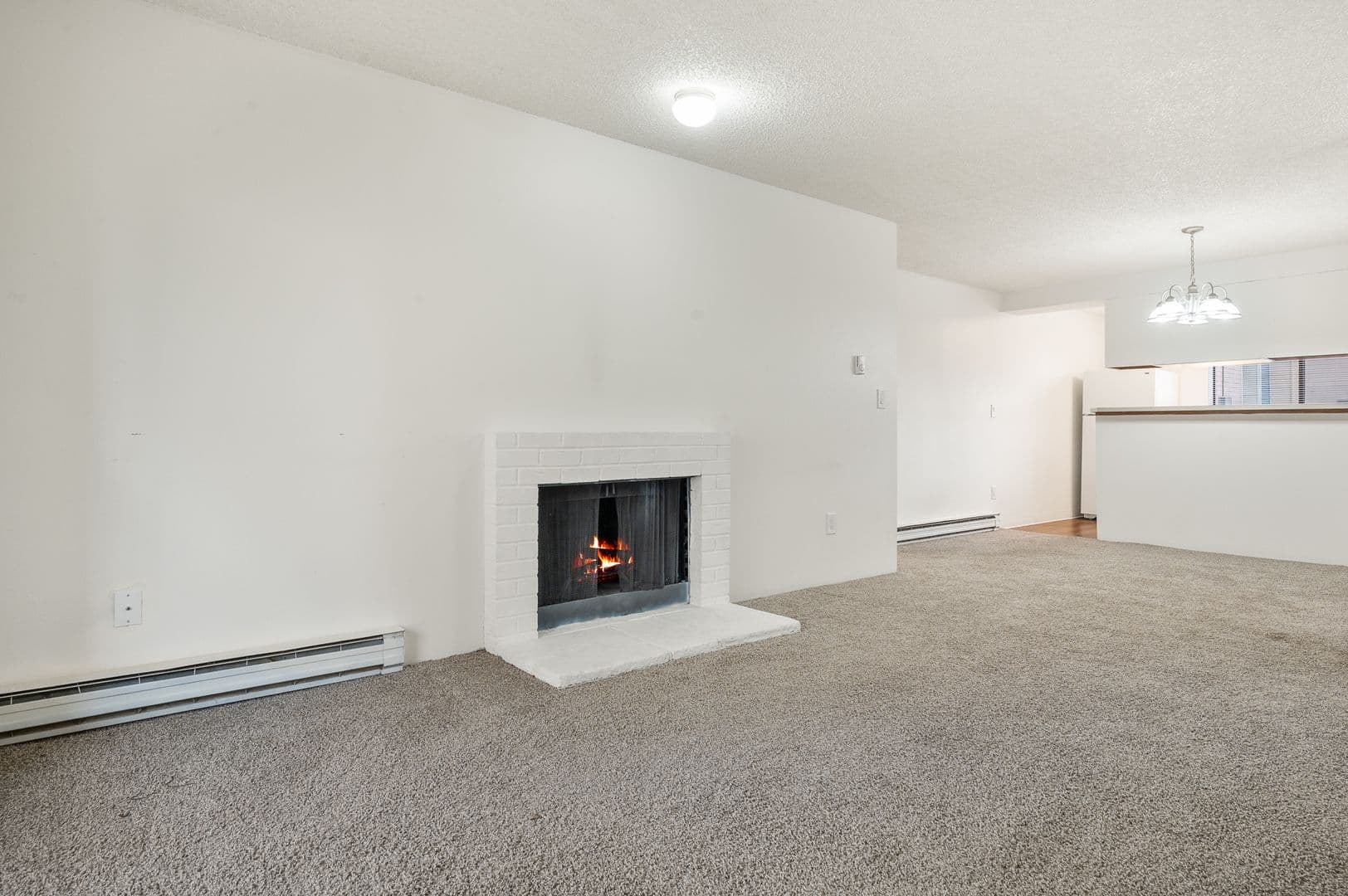 Everett Apartment: 702 W Casino Rd