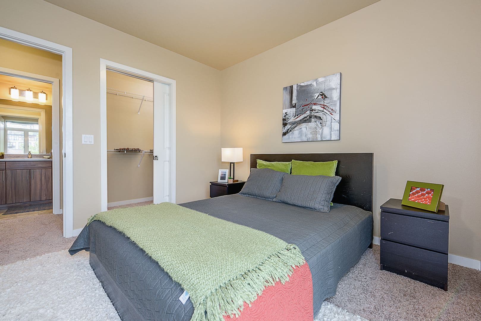 Seattle Apartment: 1615 Belmont Ave